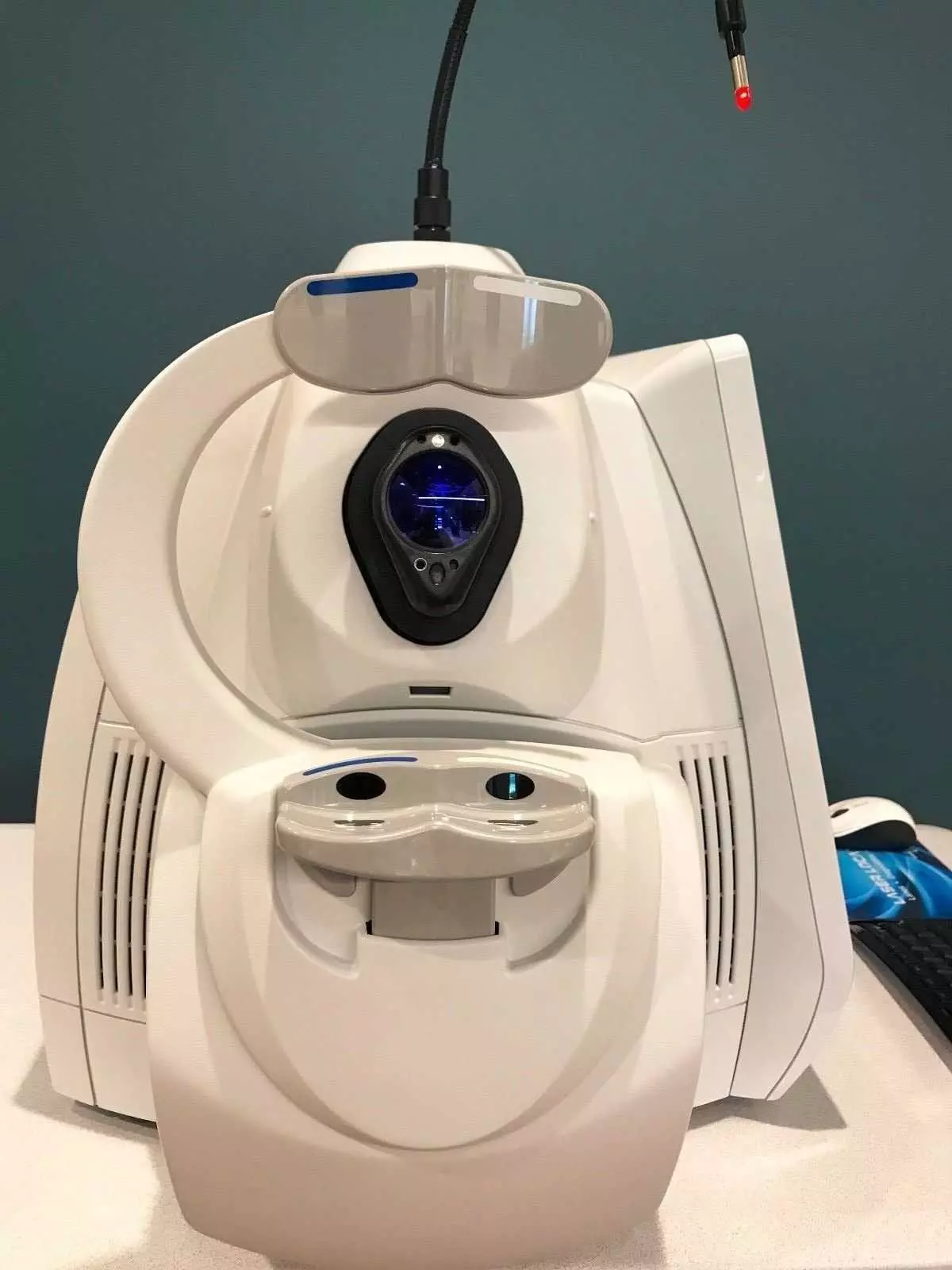 CARL ZEISS Cirrus HD-OCT 5000