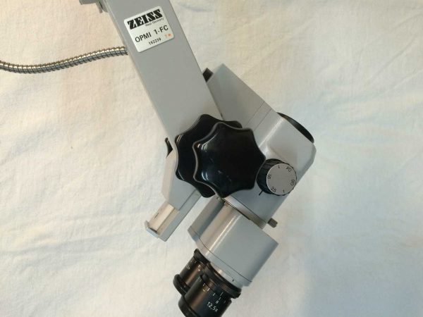 https://navaophthalmic.com/wp-content/uploads/2017/08/595-Zeiss-OPMI-1-FC-OPHTHALMIC-MICROSCOPE-with-S21-Floor-Stand.jpg