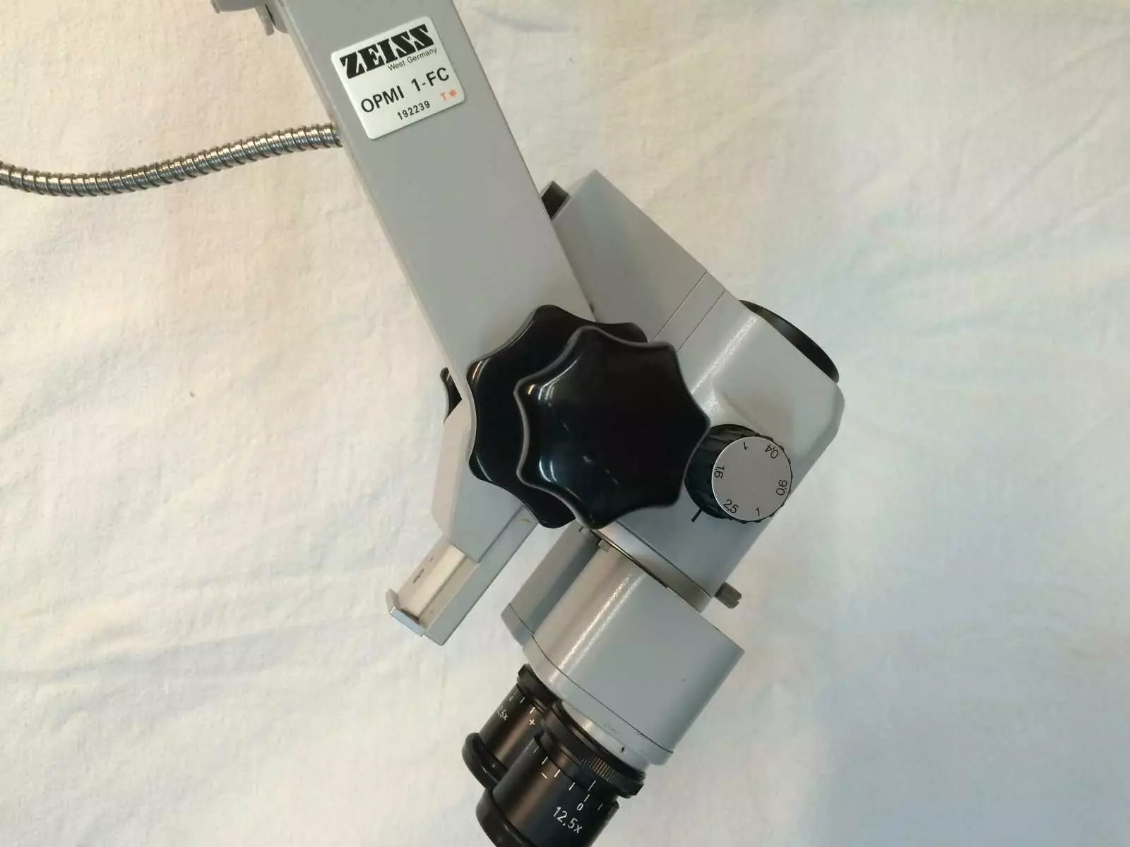 Zeiss OPMI 1 FC OOGHEILKUNDIGE MICROSCOOP met S21 Vloerstandaard