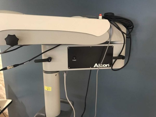https://navaophthalmic.com/wp-content/uploads/2017/10/673-Alcon-LuxOR-LX3-Ophthalmic-Microscope.jpg