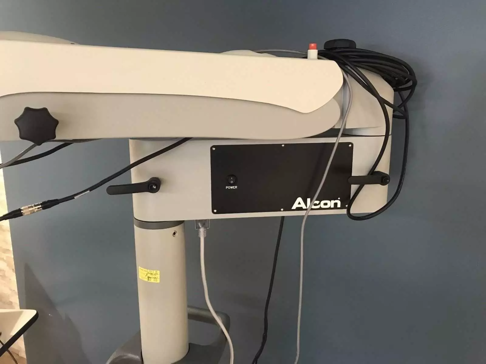 Alcon LuxOR LX3 Ophthalmic Microscope
