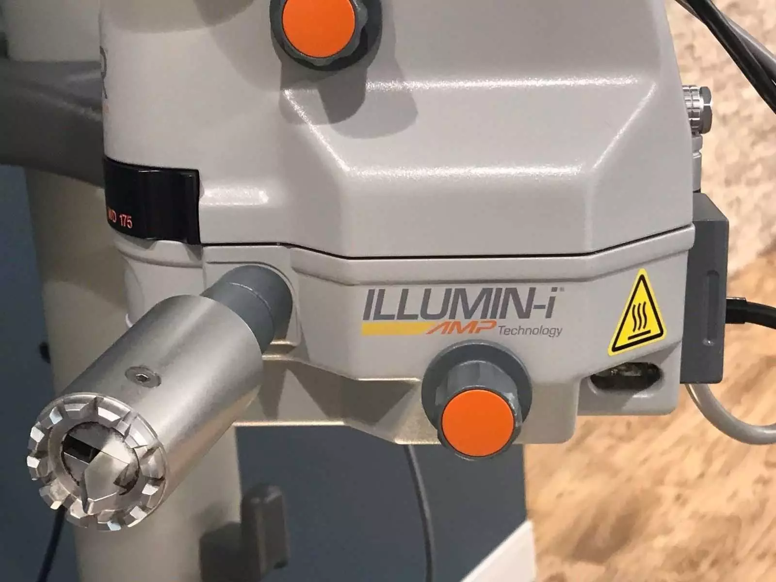 Alcon LuxOR LX3 Ophthalmic Microscope