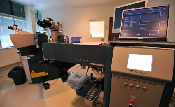Alcon Wavelight FS200 Laser de Femtossegundos