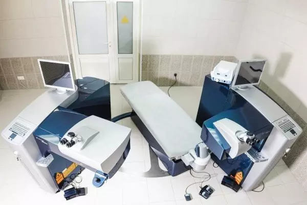 Alcon WaveLight EX500 Excimer Laser