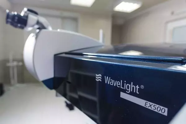 Alcon WaveLight EX500 Excimer Laser