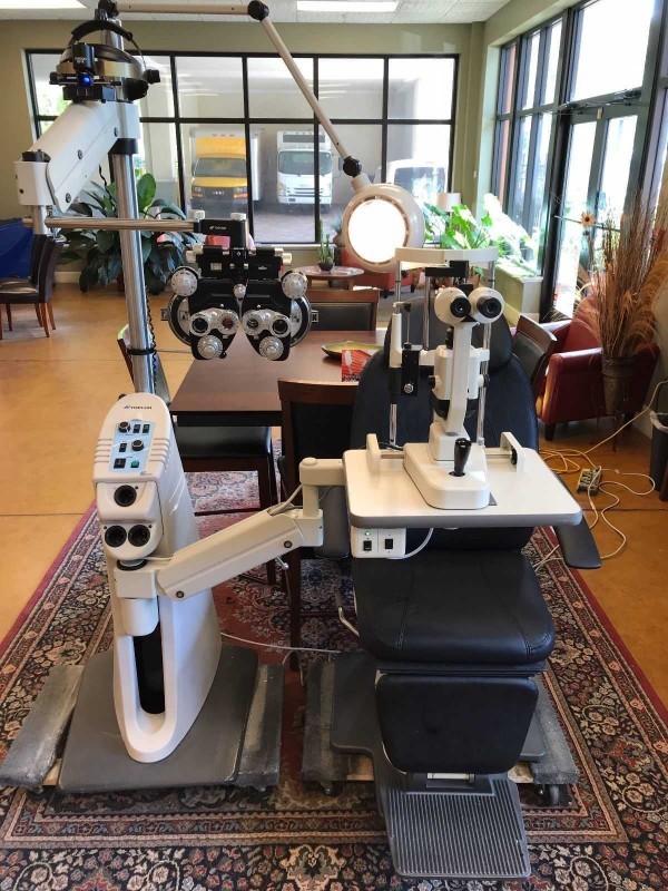 https://navaophthalmic.com/wp-content/uploads/2018/02/Instrument-Stand-IS-2500-Ophthalmic-e.jpg